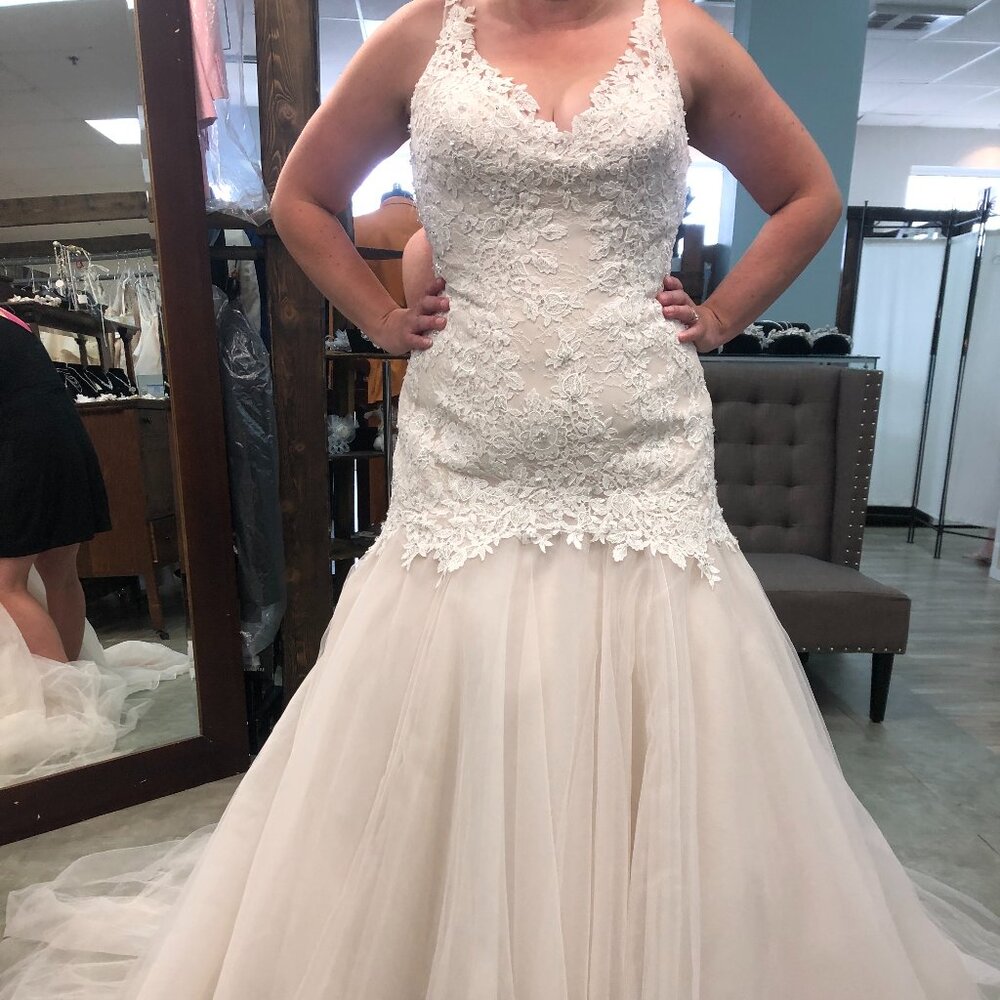 Sexy BUM Mermaid Lace & Tulle Wedding Dress,Blush Mermaid Fit & Flare Romantic